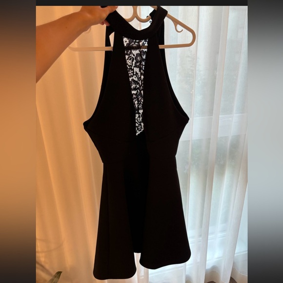 BLACK DRESS - Picture 2 of 3